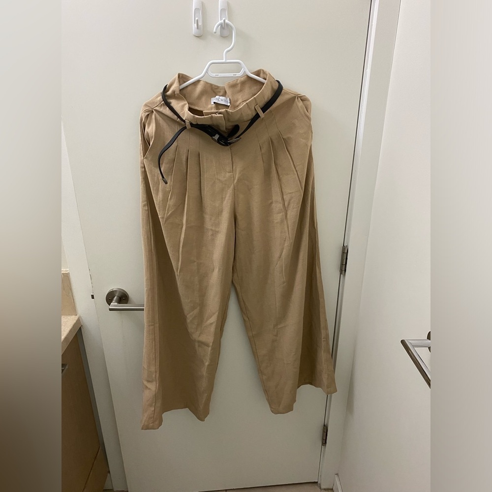 SALE | Chicwish palazzo pants with belt NWT - Picture 3 of 6